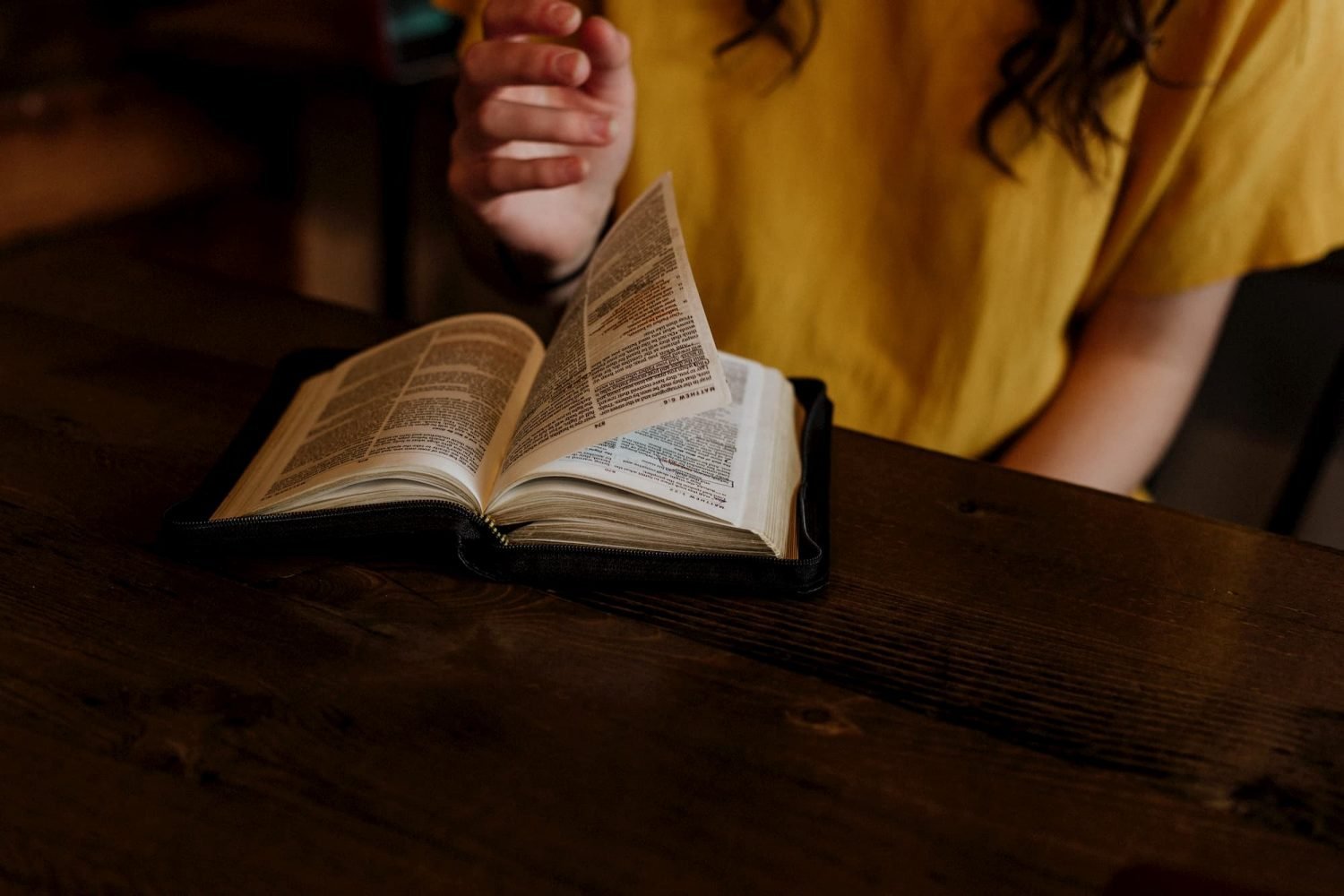Lady studying the Bible
